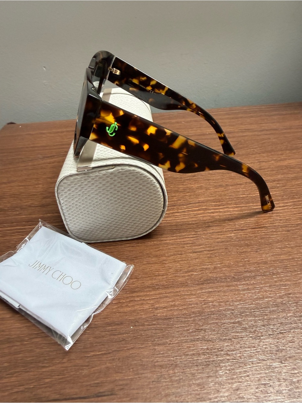 New. Jimmy Choo - Cami - Dark Havana
Sunglasses with Green JC Emblem - Picture 9 of 12